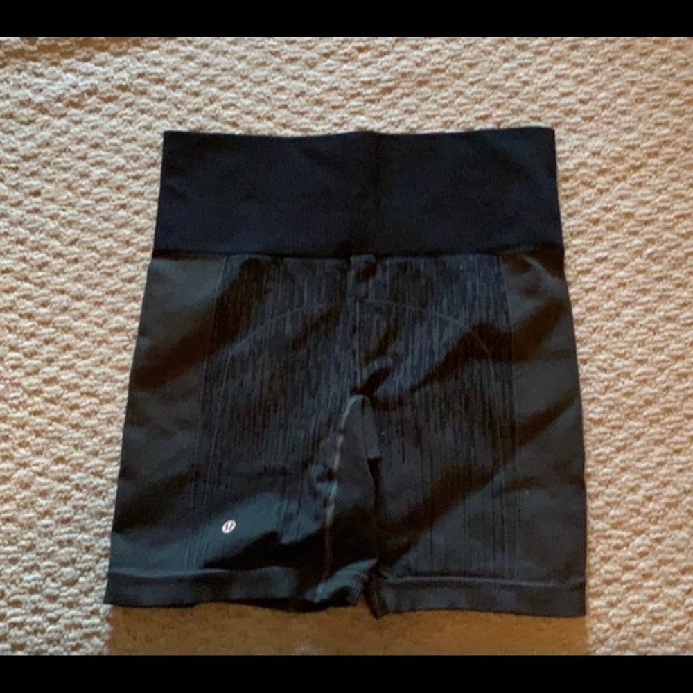 Lulu sculpt shorts